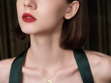 How to Choose the Perfect Clover Necklace: A Buying Guide